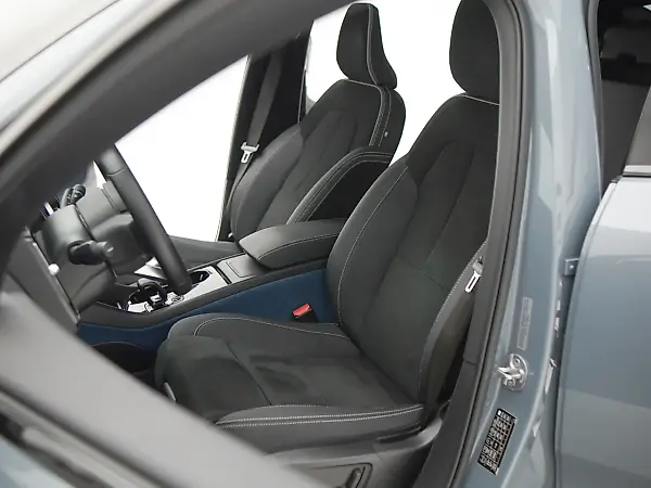 Volvo EX40 - Imagem 13