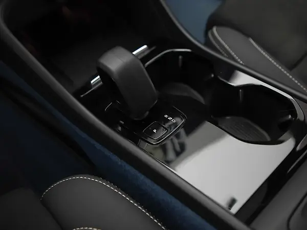 Volvo EX40 - Imagem 10