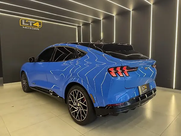 Ford Mustang Mach-e - Imagem 8