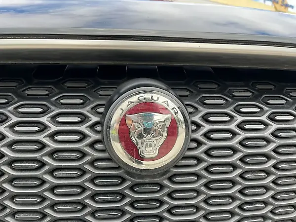 Jaguar I-pace - Imagem 11