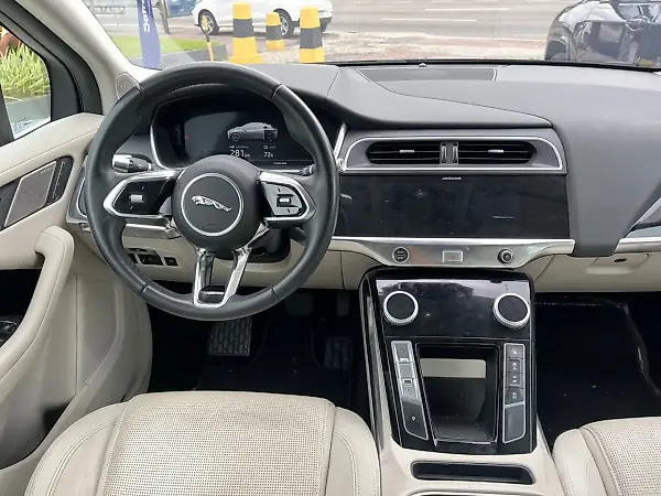 Jaguar I-pace - Imagem 17