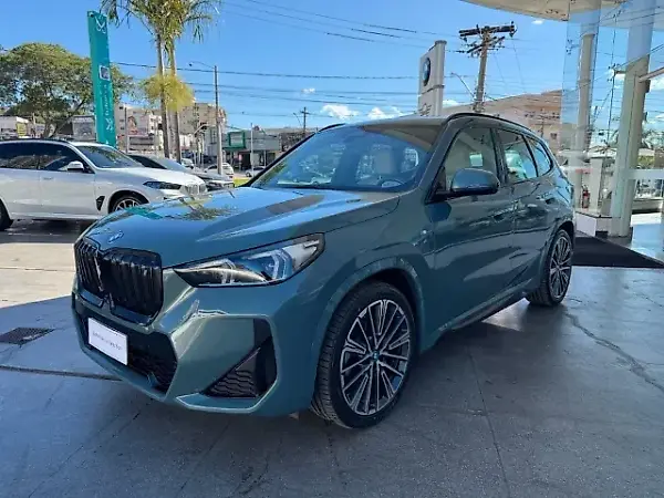 BMW IX1 - Imagem 1