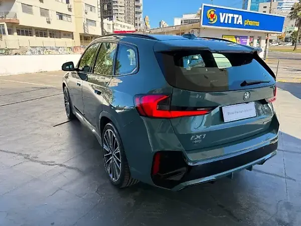 BMW IX1 - Imagem 5