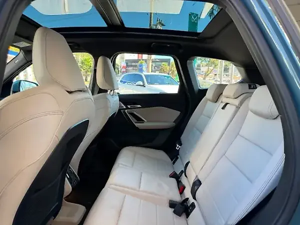 BMW IX1 - Imagem 16