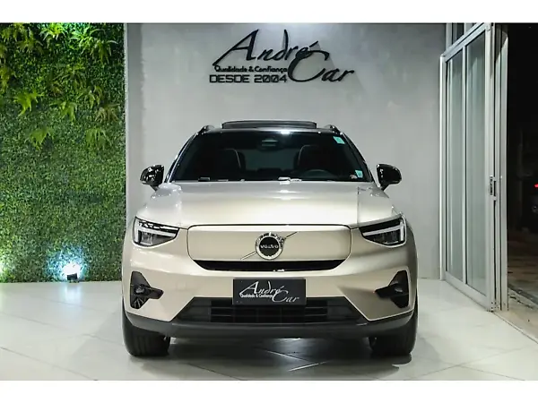 Volvo XC40 Recharge - Imagem 2