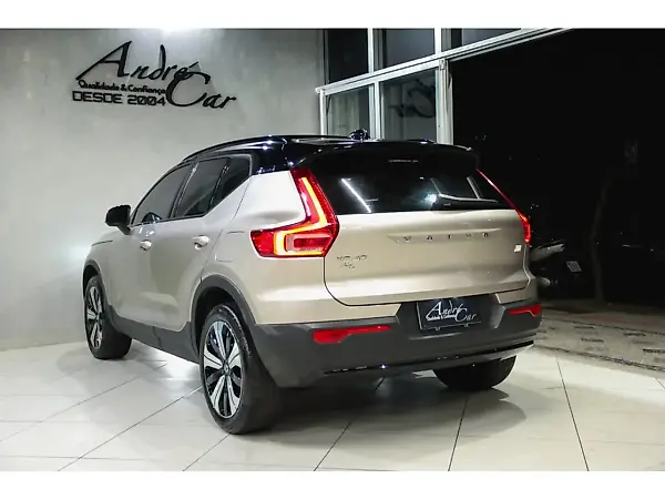 Volvo XC40 Recharge - Imagem 4