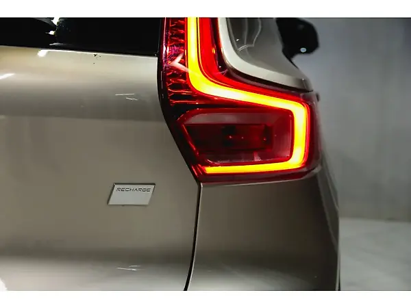 Volvo XC40 Recharge - Imagem 8