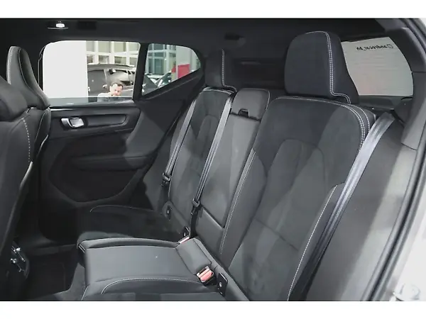 Volvo XC40 Recharge - Imagem 14