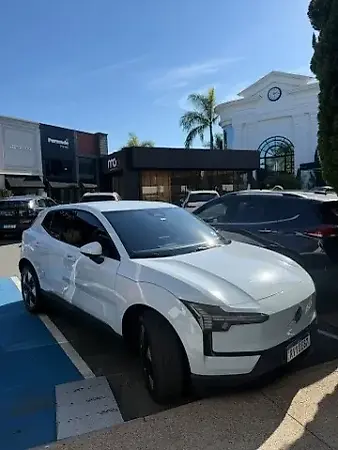 Volvo EX30 - Imagem 1