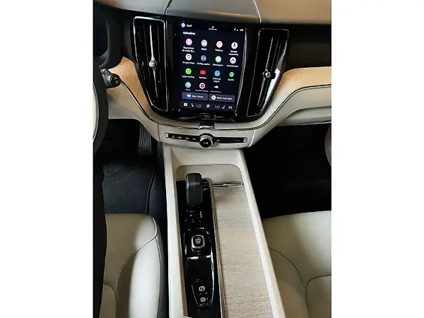 Volvo Xc60 Plug-in Hybrid - Imagem 4