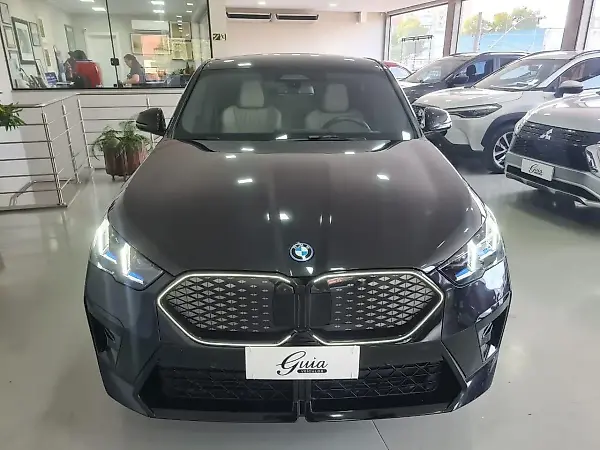 BMW IX2 - Imagem 4