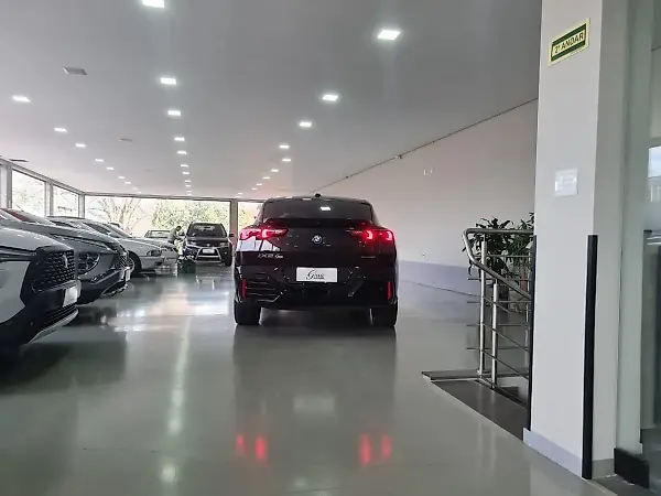 BMW IX2 - Imagem 17