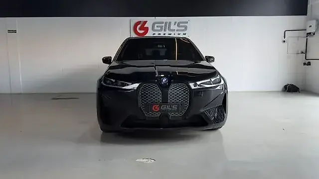 BMW Ix - Imagem 1