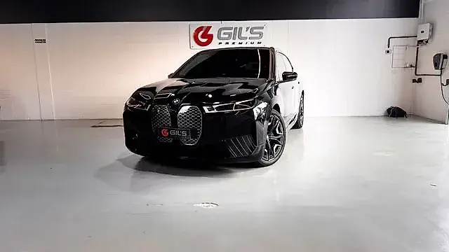 BMW Ix - Imagem 2