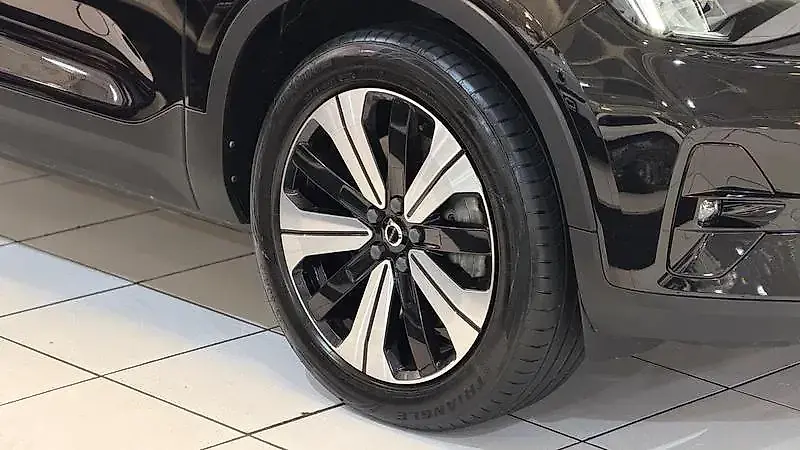 Volvo XC40 Recharge - Imagem 4