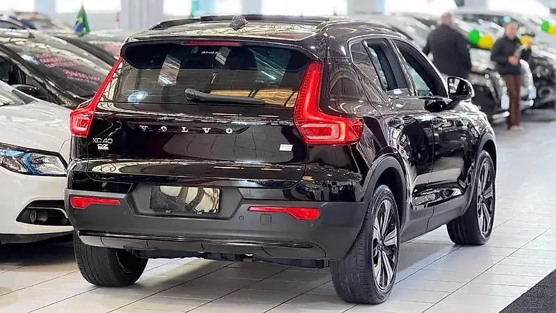 Volvo XC40 Recharge - Imagem 12