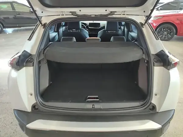 Peugeot E-2008 - Imagem 7