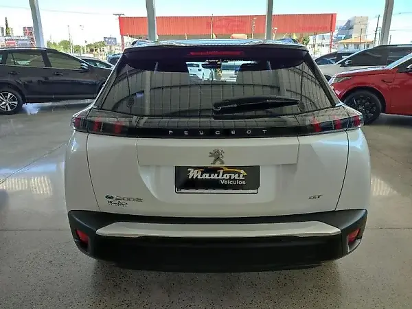 Peugeot E-2008 - Imagem 6