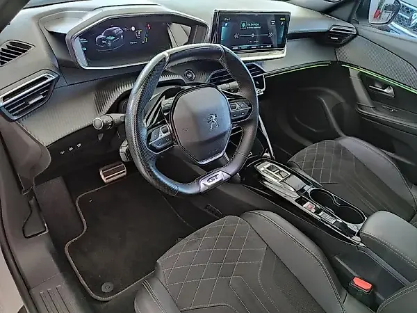 Peugeot E-2008 - Imagem 9