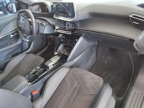 Peugeot E-2008 - Imagem 11