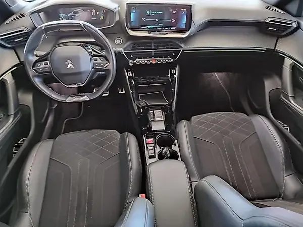 Peugeot E-2008 - Imagem 10