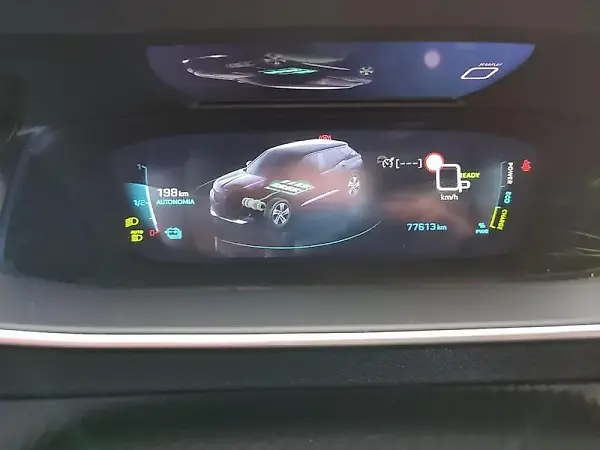 Peugeot E-2008 - Imagem 15
