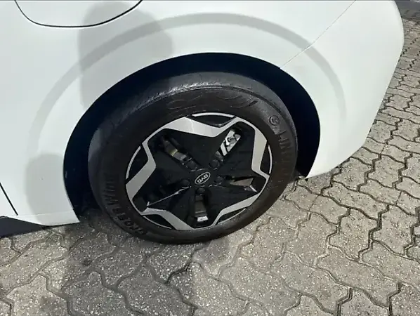 BYD E2 - Imagem 11