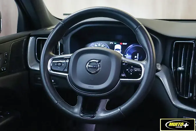Volvo S60 T6 Plug-in Hybrid - Imagem 6