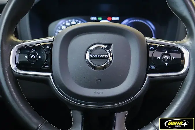 Volvo S60 T6 Plug-in Hybrid - Imagem 12