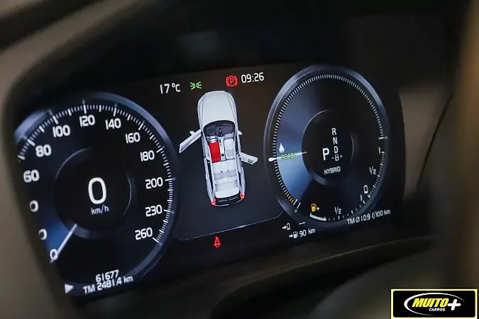 Volvo S60 T6 Plug-in Hybrid - Imagem 13