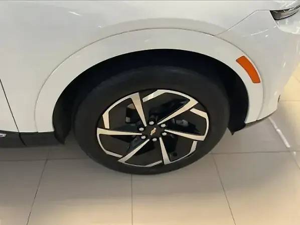 Chevrolet Equinox EV - Imagem 13