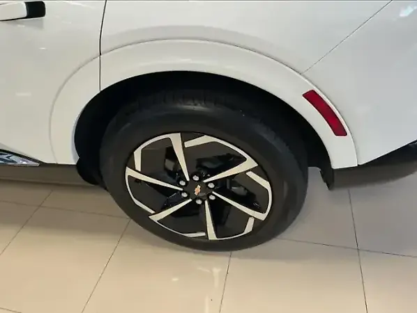 Chevrolet Equinox EV - Imagem 12
