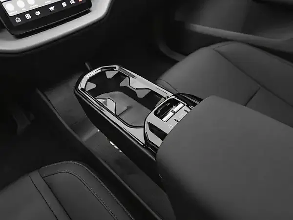 Volvo EX30 - Imagem 17