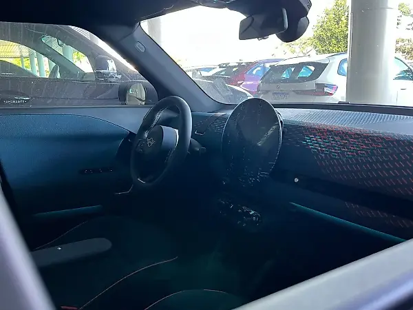 Mini Cooper SE - Imagem 11
