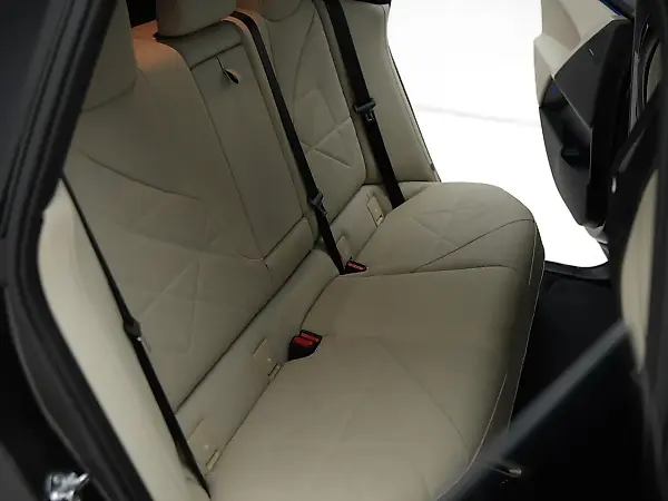 BMW Ix - Imagem 14