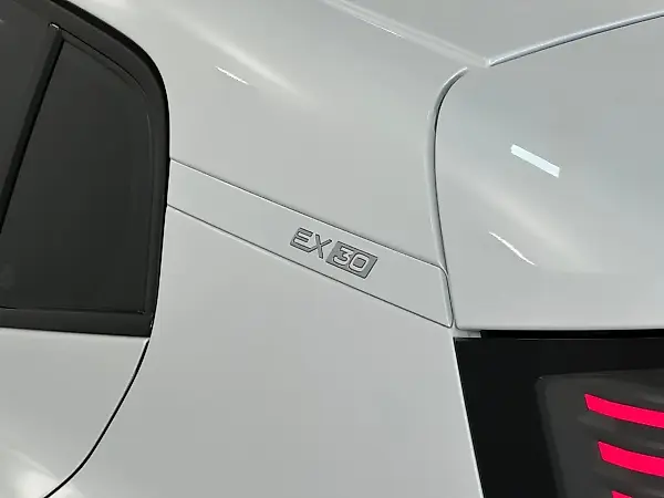Volvo EX30 - Imagem 7