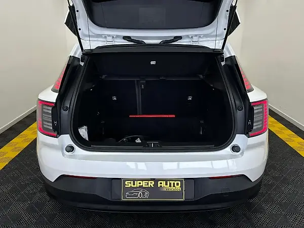 Volvo EX30 - Imagem 10