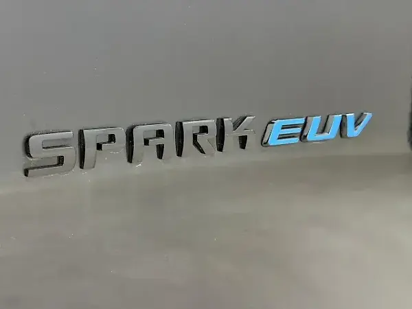 Chevrolet Spark Euv - Imagem 8