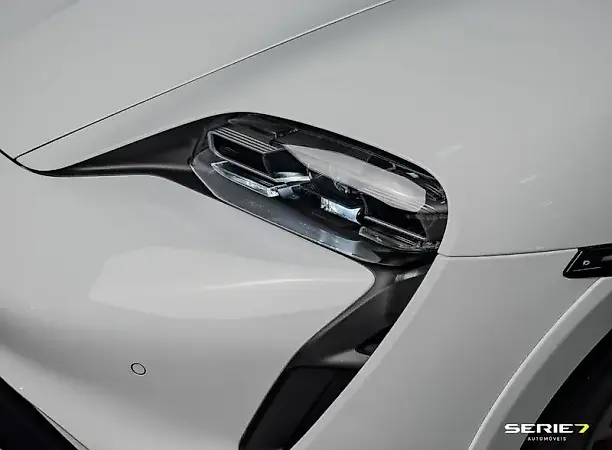Porsche Taycan - Imagem 2