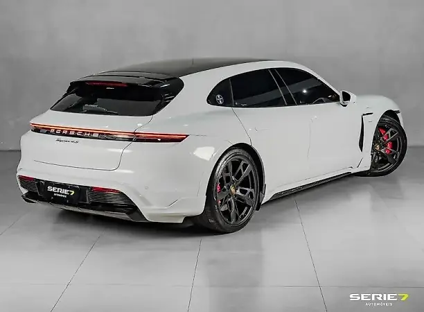 Porsche Taycan - Imagem 14
