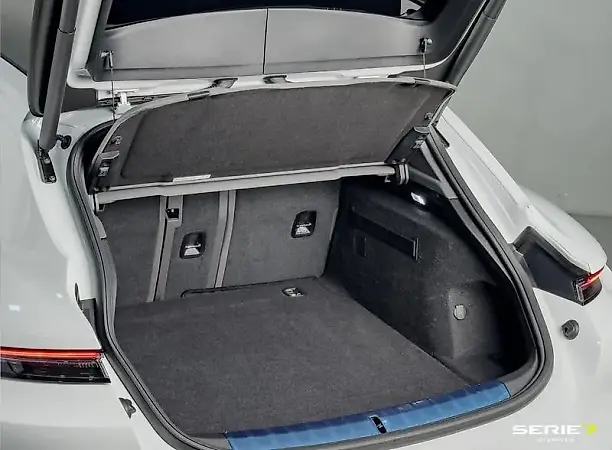 Porsche Taycan - Imagem 18