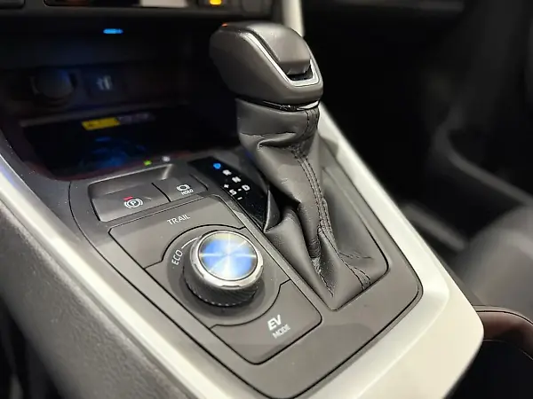 Toyota Rav4 EV - Imagem 11