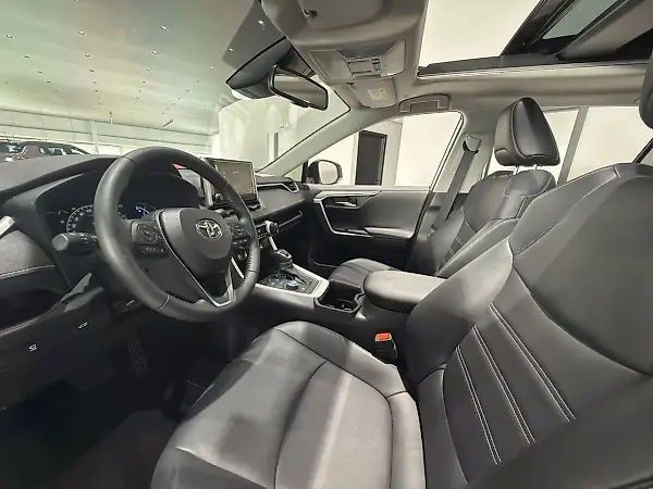 Toyota Rav4 EV - Imagem 12