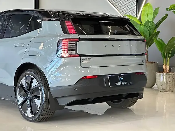 Volvo Ex90 - Imagem 12