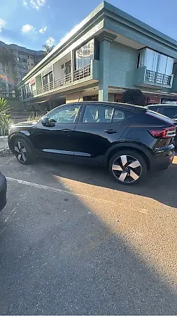 Volvo EX40 - Imagem 2