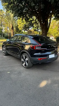 Volvo EX40 - Imagem 19