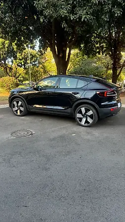 Volvo EX40 - Imagem 18