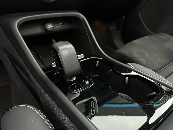 Volvo EX40 - Imagem 5