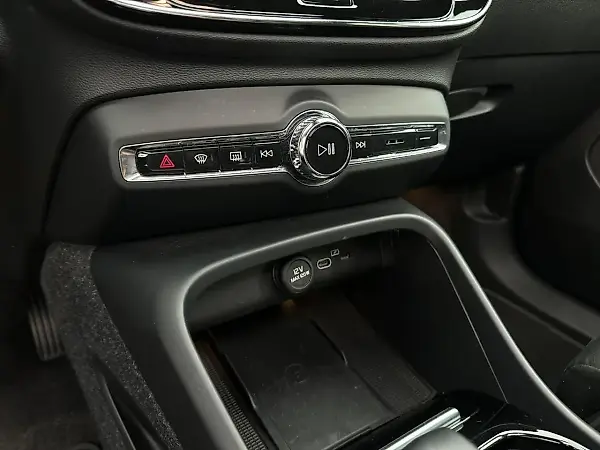 Volvo EX40 - Imagem 6