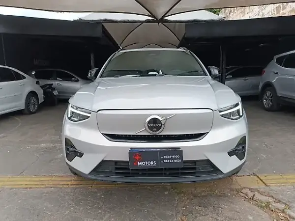Volvo EX40 - Imagem 1